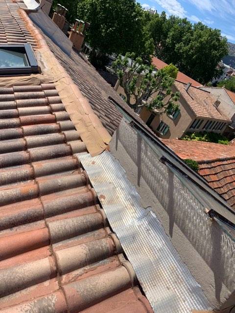 Entreprise spécialisée dans l'entretien de toiture dans le secteur de Fréjus dans le Var